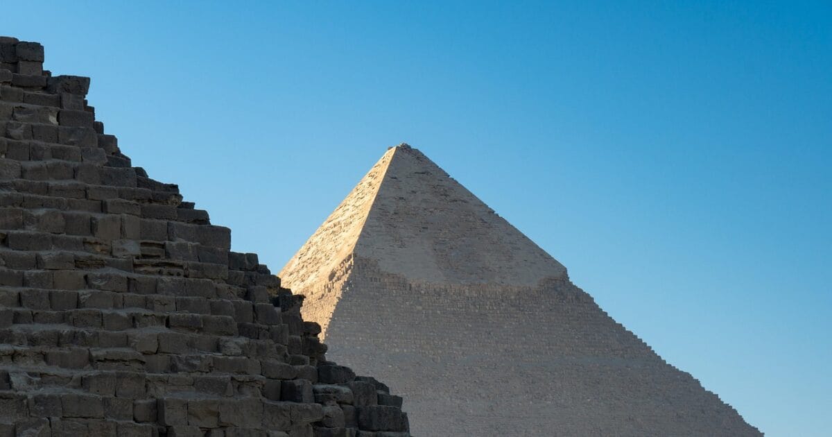 pyramids 3953368 1280