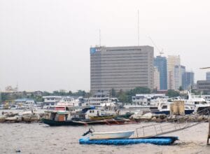 What are the best things to do in Manila? ed davad bank 377920 1920