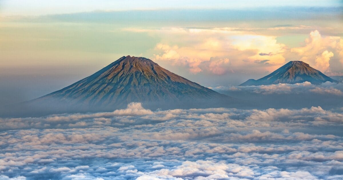 kanenori volcano 3779159 1920