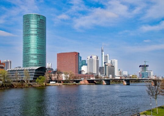 lapping frankfurt 2174494 1920