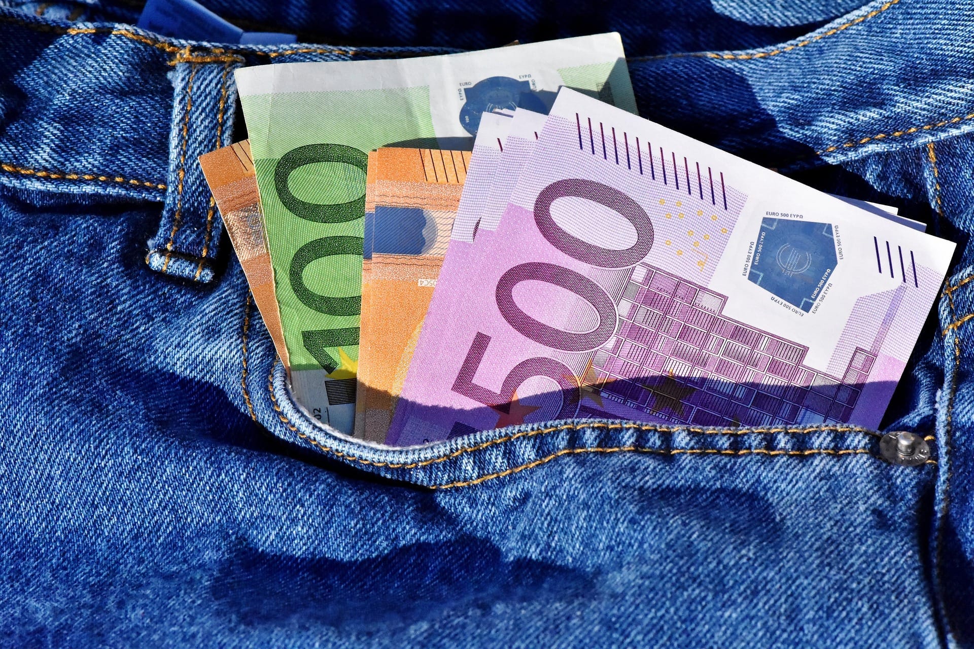 How to Make a Budget ralphs fotos money 3115984 1920