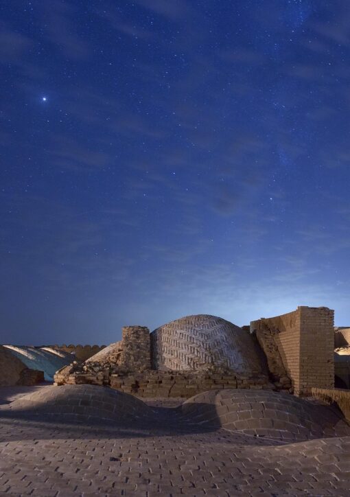 mostafa meraji caravansary 4519442 1920